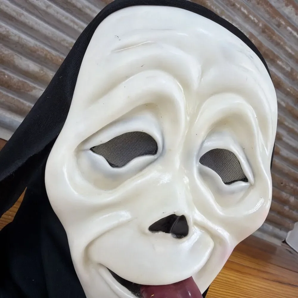 Easter Unlimited Inc scream ghostface